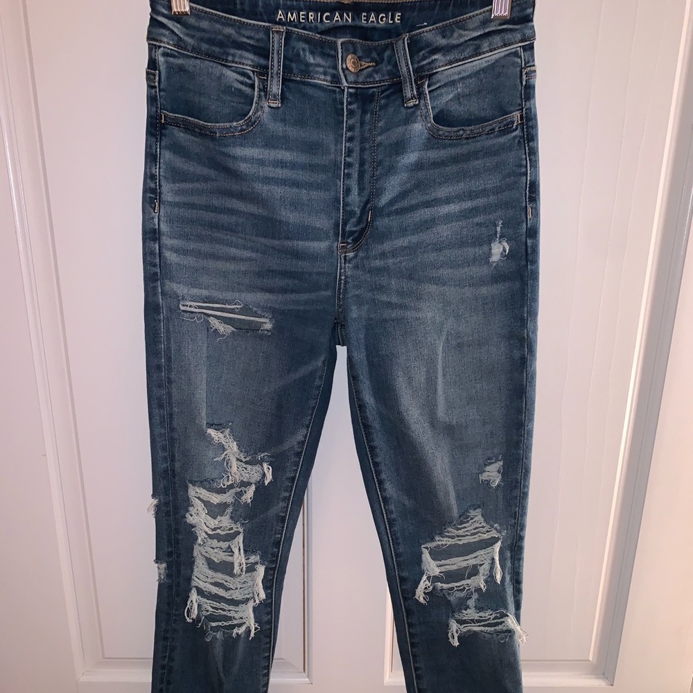 ripped super hi-rise begging from american eagle
